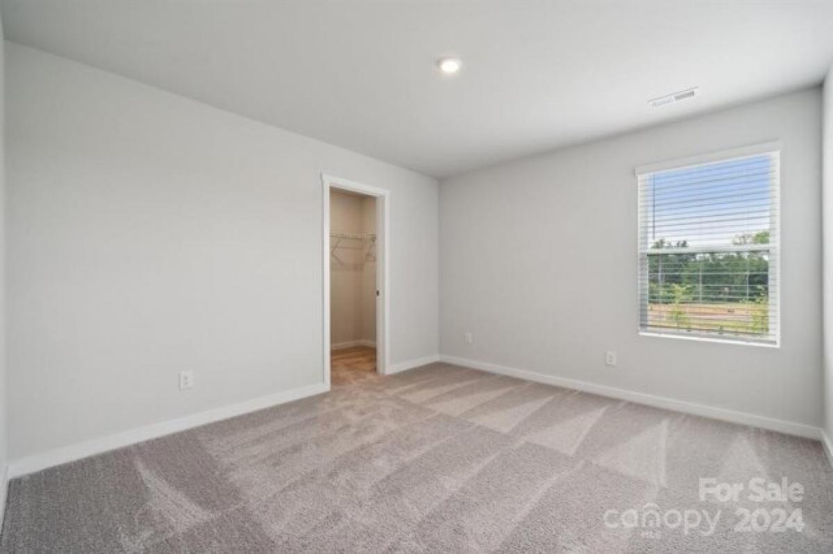 Picture of Home For Sale in York, South Carolina, United States