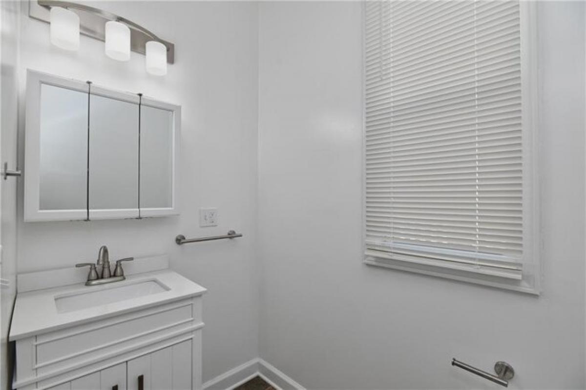 Picture of Home For Sale in Kansas City, Missouri, United States