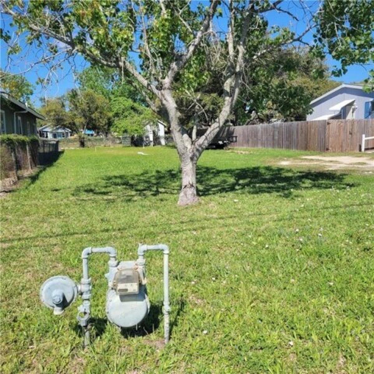 Picture of Residential Land For Sale in Rockport, Texas, United States