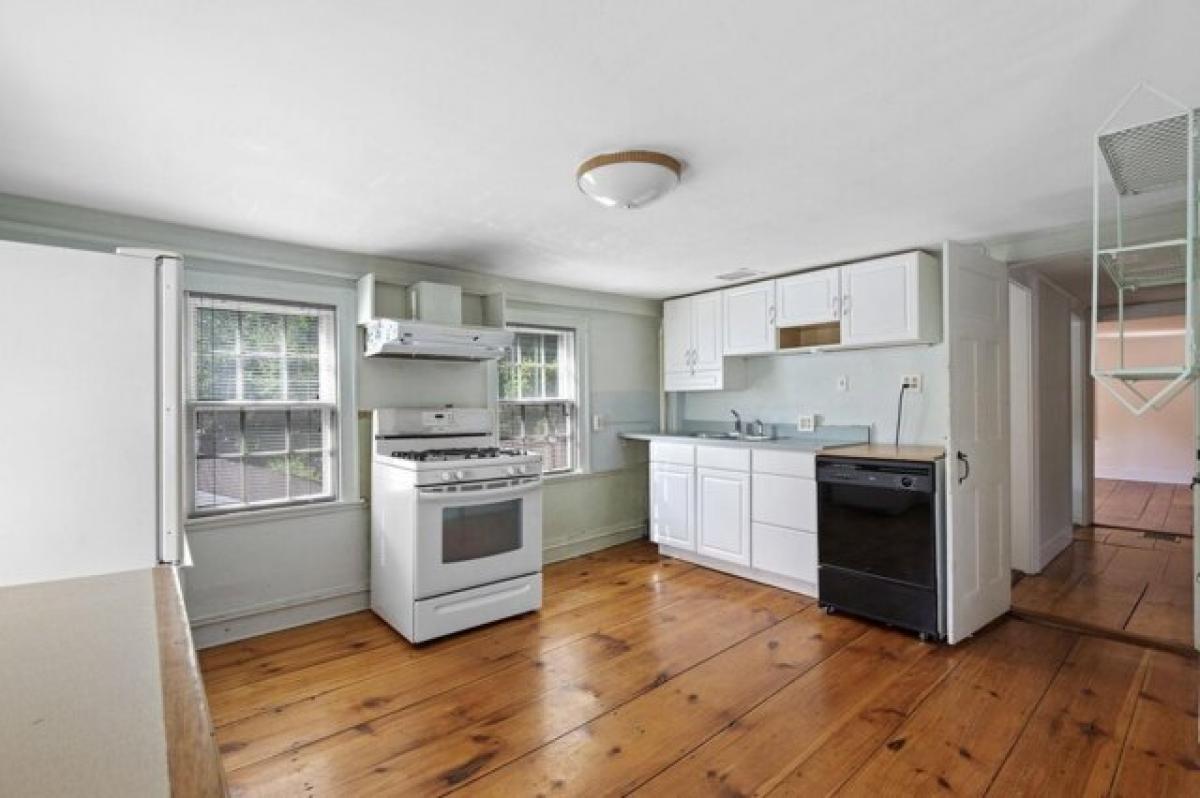 Picture of Home For Sale in Hampton Falls, New Hampshire, United States