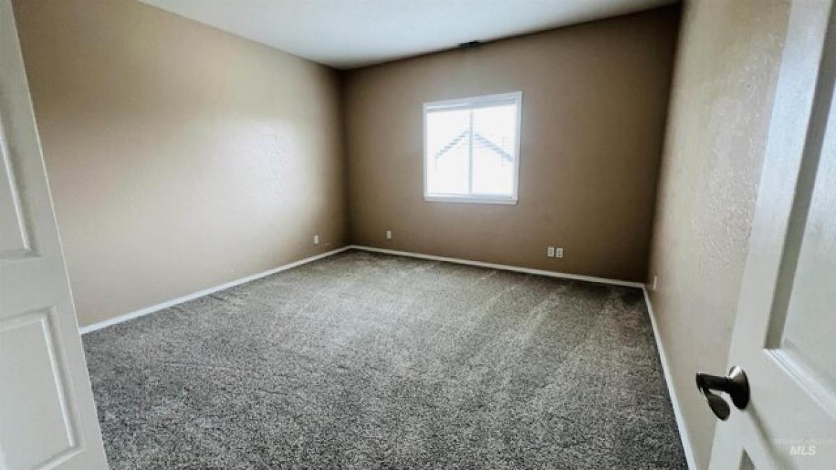 Picture of Home For Sale in Nampa, Idaho, United States