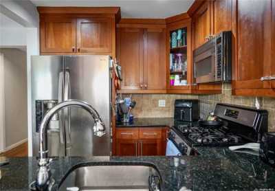 Home For Sale in Ozone Park, New York