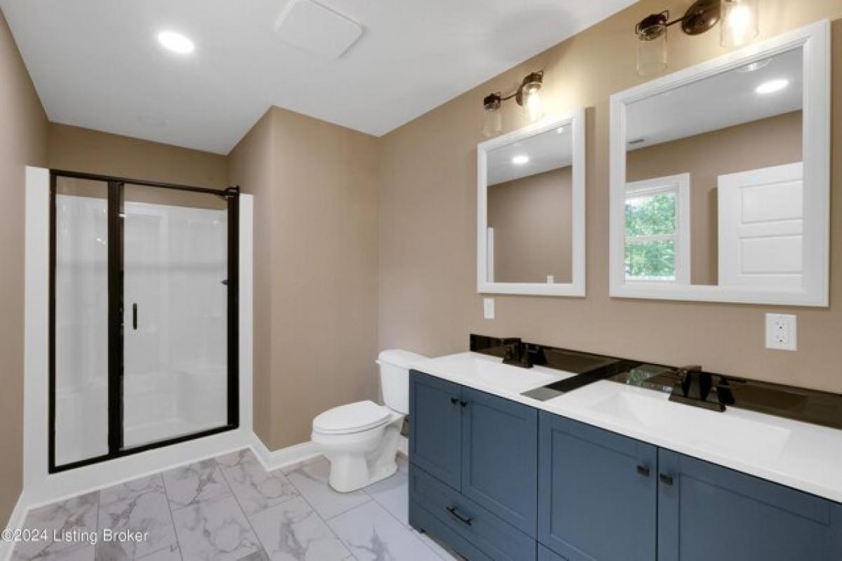 Picture of Home For Sale in Louisville, Kentucky, United States