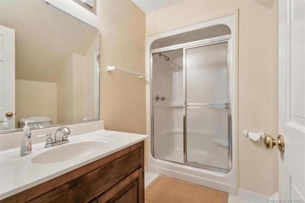 Picture of Home For Sale in Williamsburg, Virginia, United States