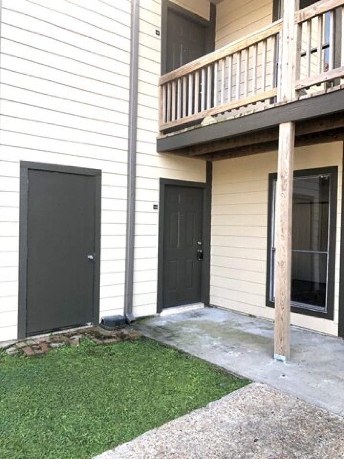 Picture of Home For Sale in Lake Charles, Louisiana, United States