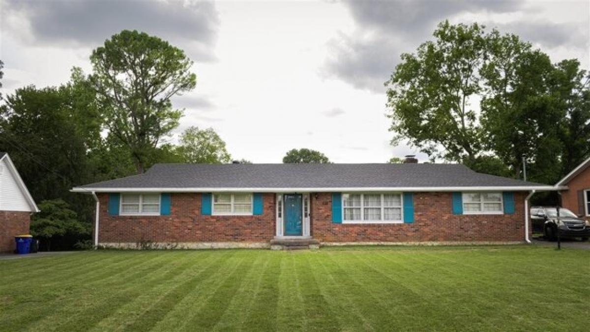 Picture of Home For Sale in Bowling Green, Kentucky, United States