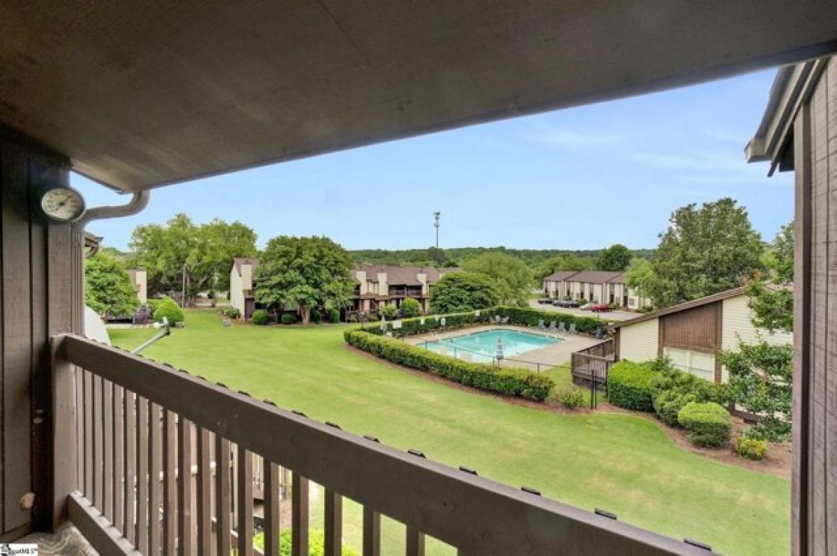 Picture of Home For Sale in Simpsonville, South Carolina, United States