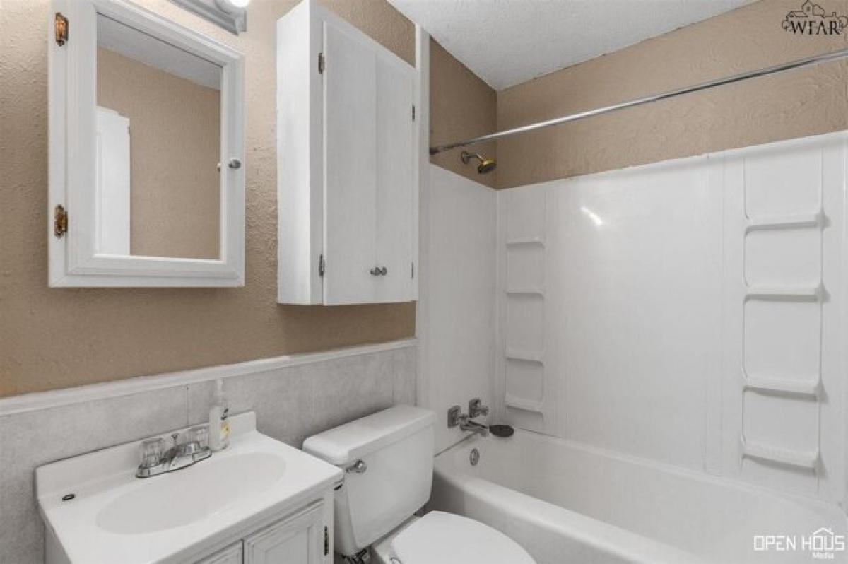 Picture of Home For Sale in Wichita Falls, Texas, United States