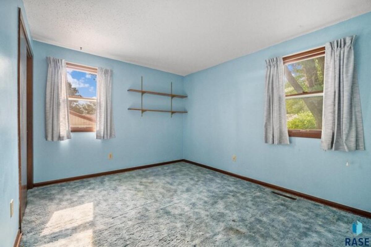 Picture of Home For Sale in Sioux Falls, South Dakota, United States