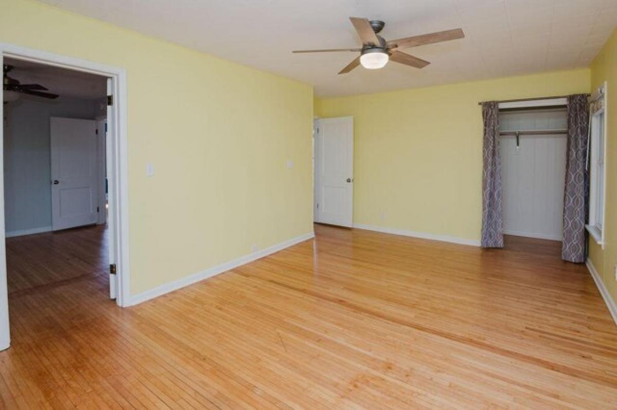 Picture of Home For Sale in Saint Joseph, Michigan, United States