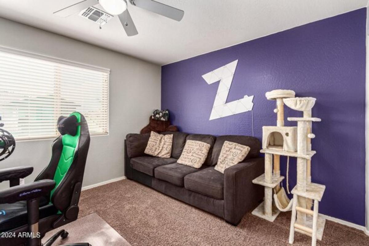 Picture of Home For Sale in Surprise, Arizona, United States