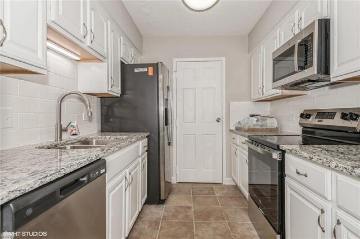 Picture of Home For Sale in Virginia Beach, Virginia, United States