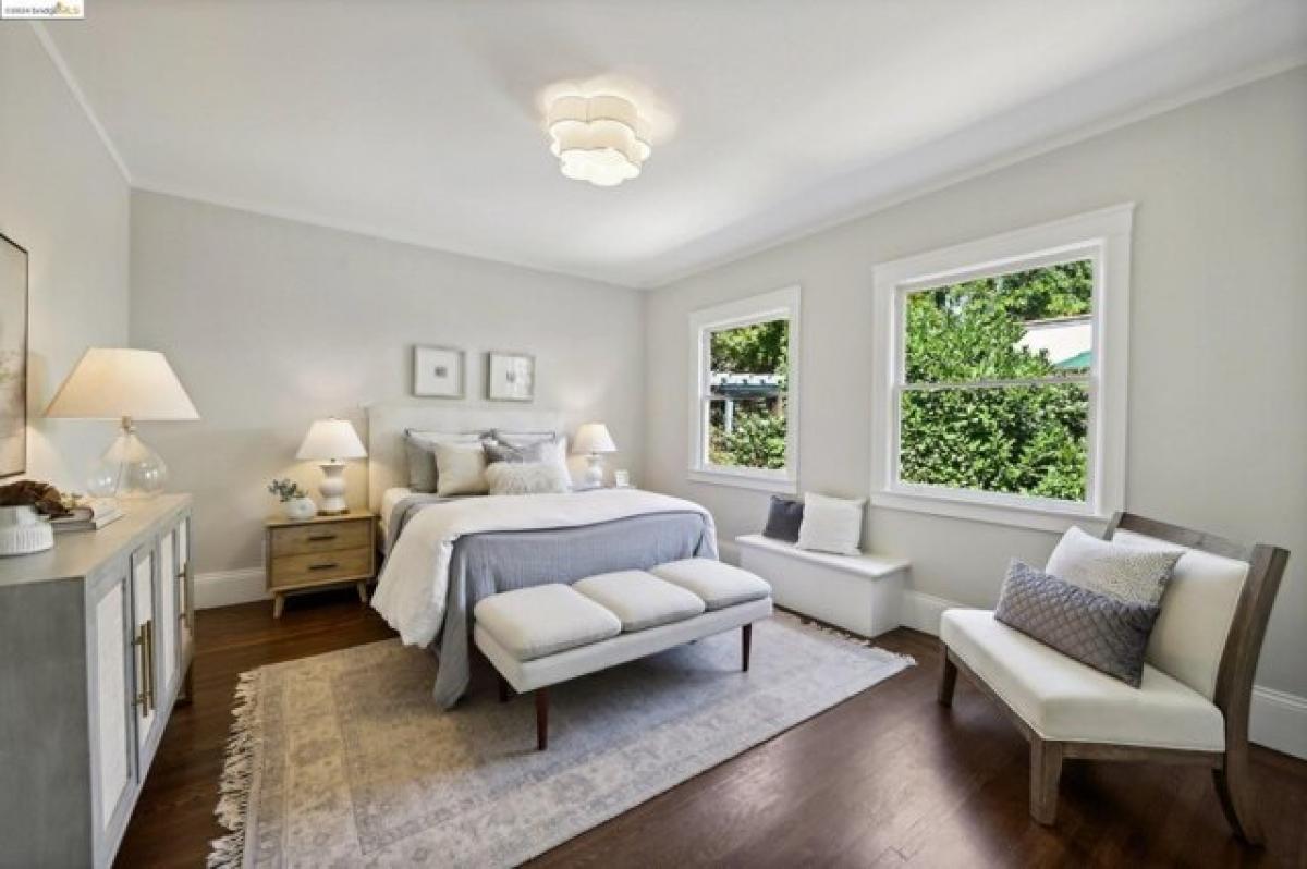 Picture of Home For Sale in Oakland, California, United States