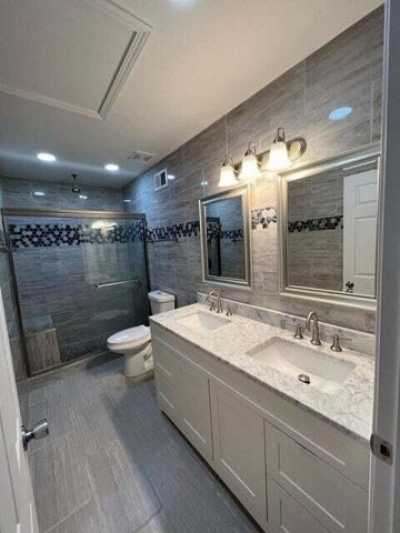 Home For Sale in Milwaukee, Wisconsin