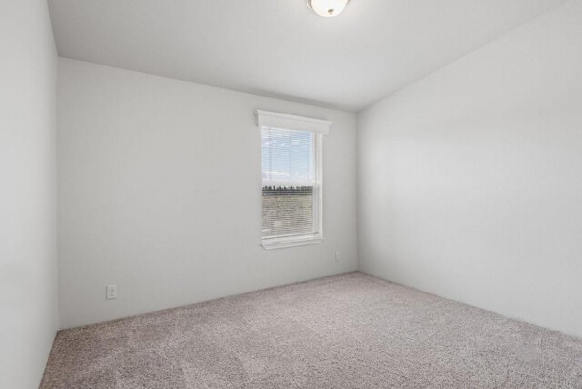 Picture of Home For Sale in La Pine, Oregon, United States