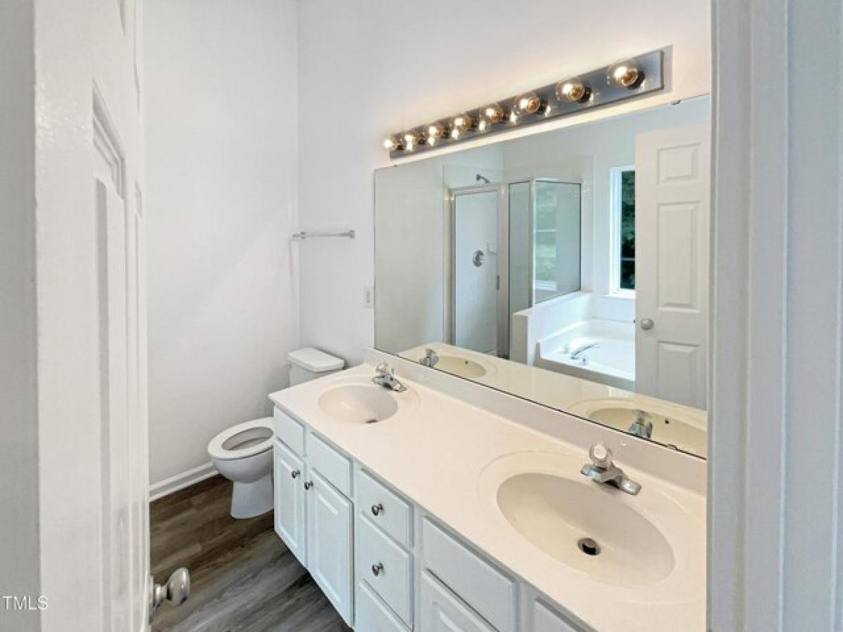 Picture of Home For Sale in Durham, North Carolina, United States