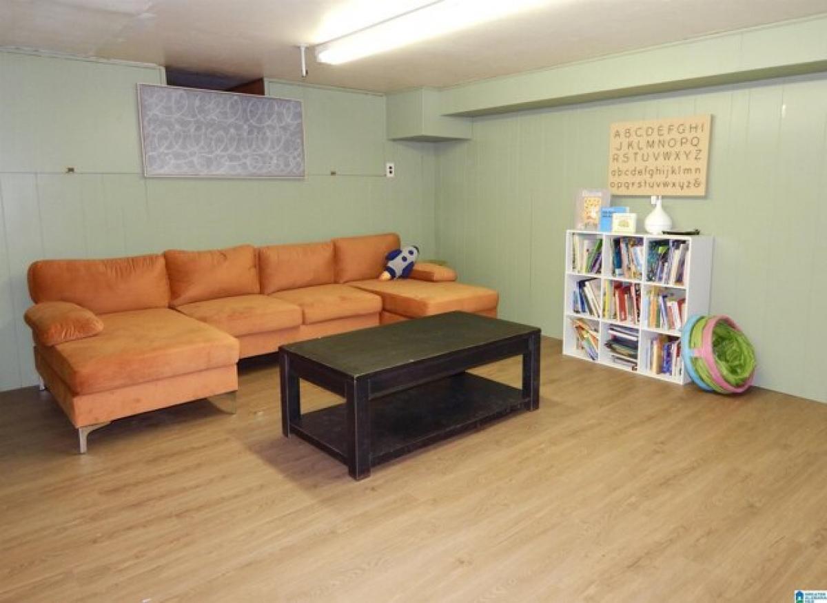 Picture of Home For Sale in Bessemer, Alabama, United States