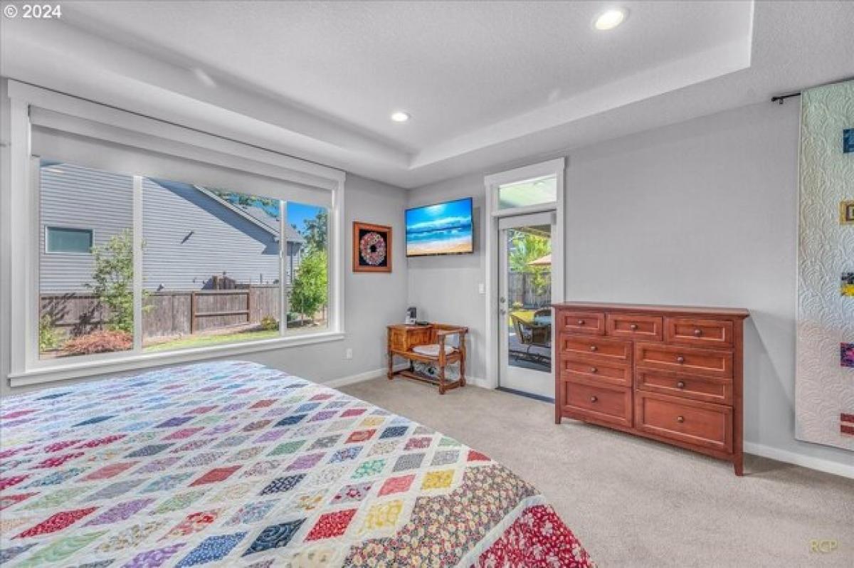 Picture of Home For Sale in Oregon City, Oregon, United States