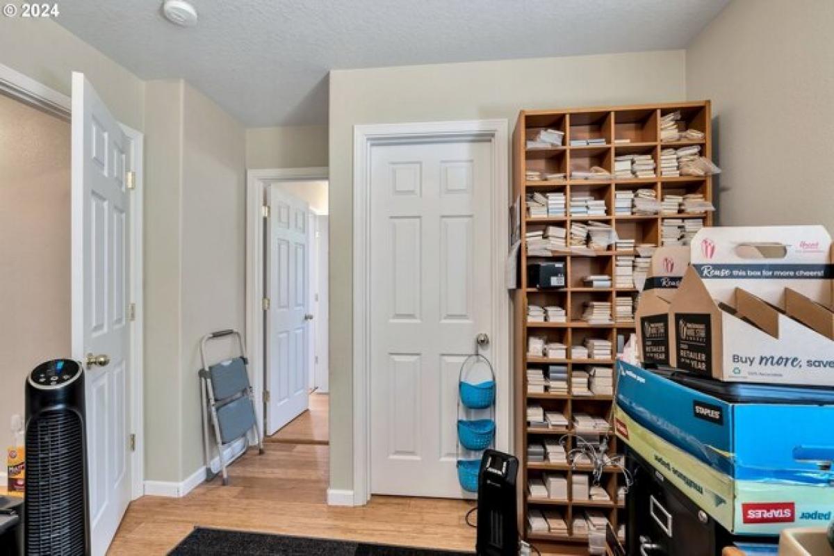 Picture of Home For Sale in Beaverton, Oregon, United States