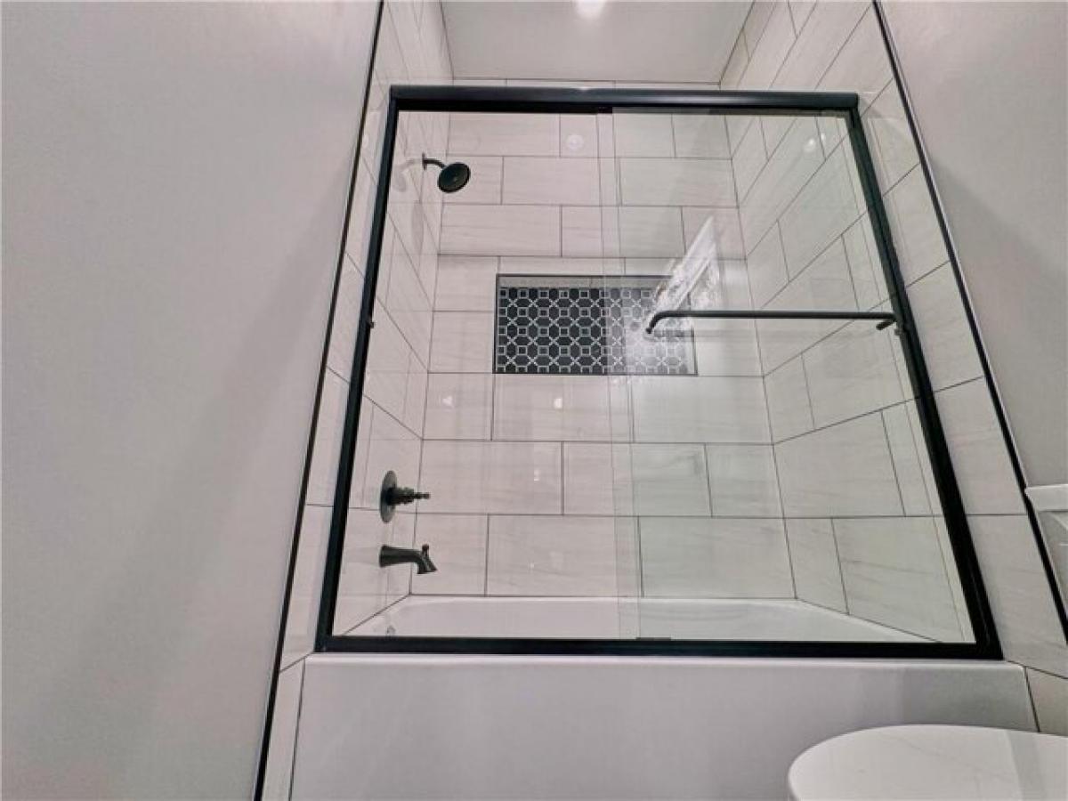 Picture of Home For Sale in Kansas City, Kansas, United States