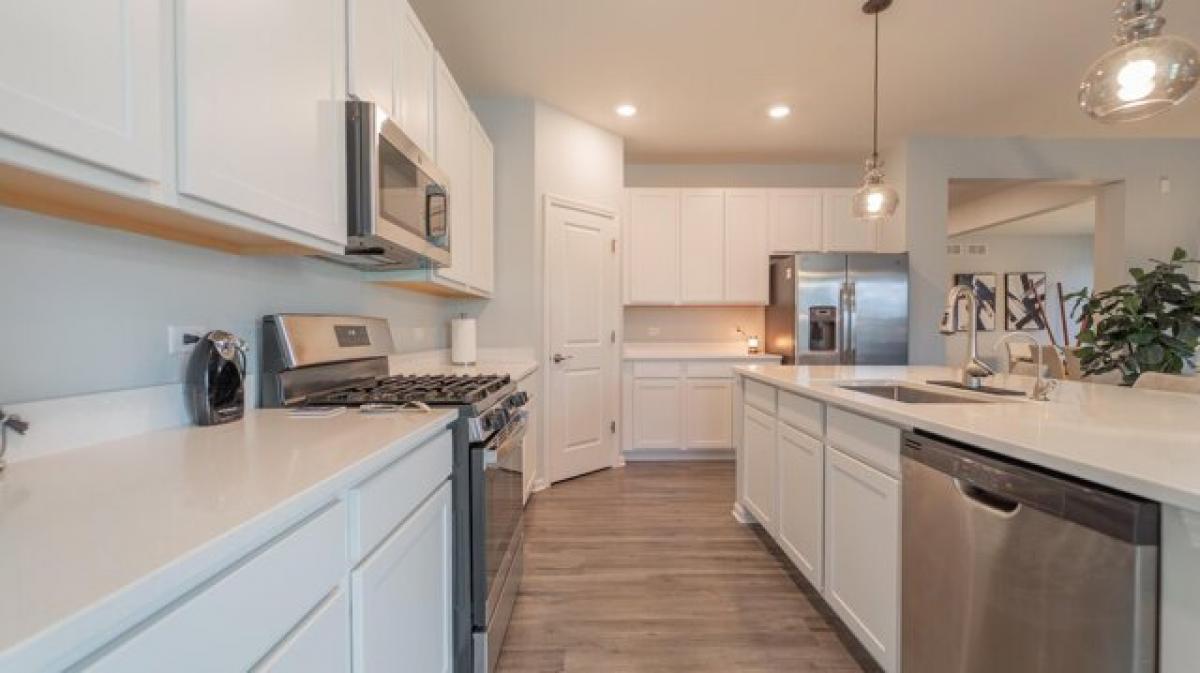 Picture of Home For Sale in Saint John, Indiana, United States