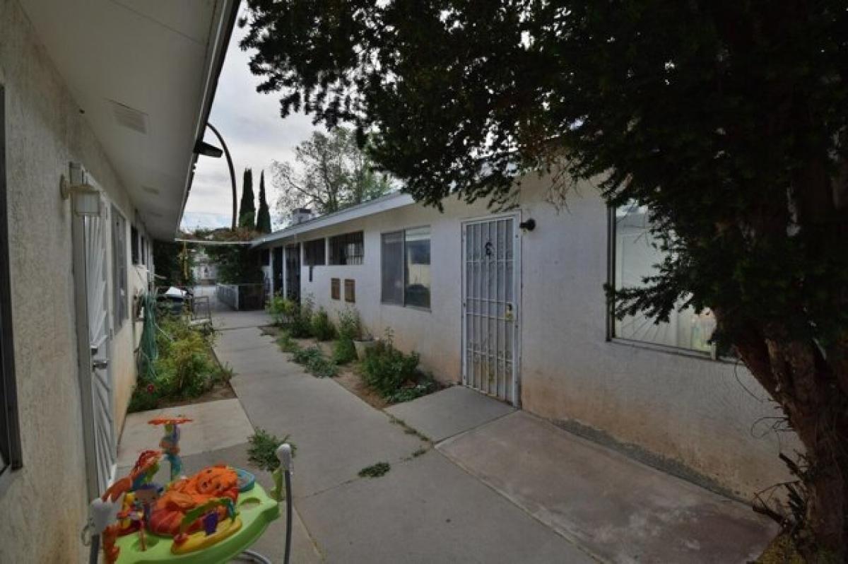 Picture of Home For Sale in Albuquerque, New Mexico, United States