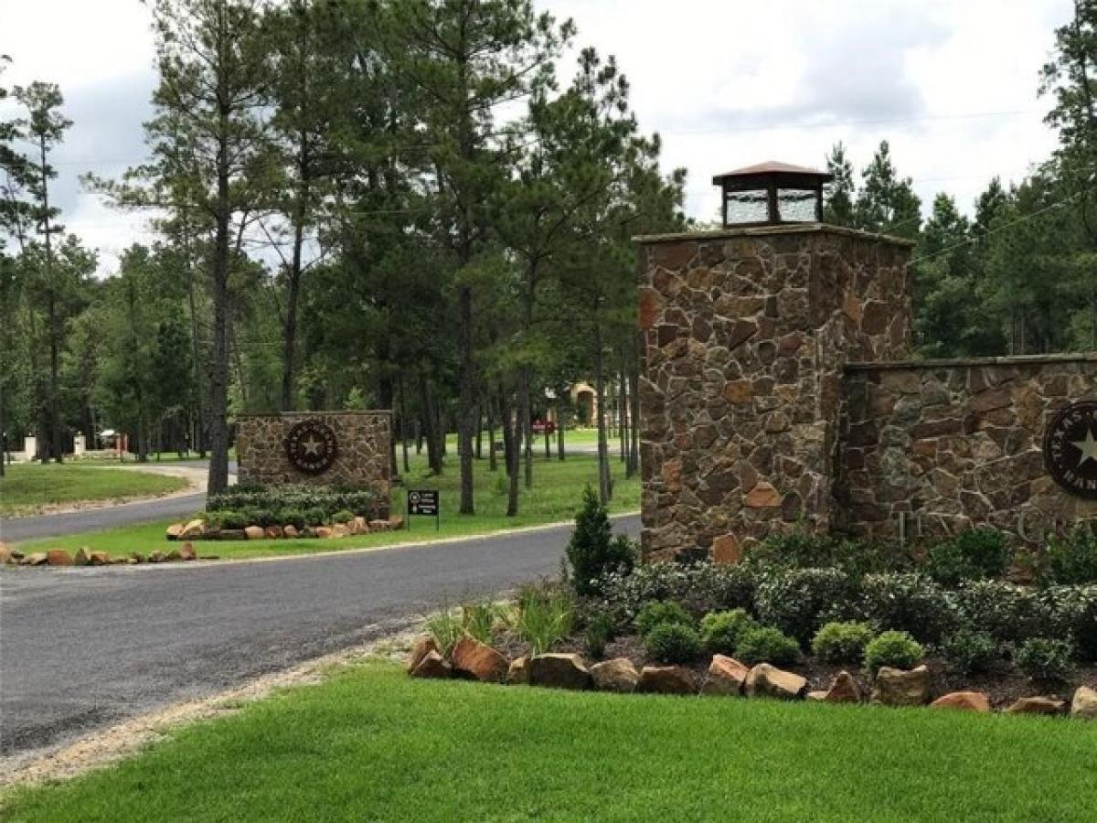 Picture of Residential Land For Sale in Huntsville, Texas, United States