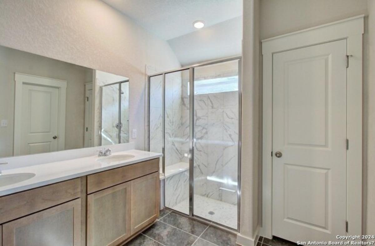 Picture of Home For Sale in New Braunfels, Texas, United States