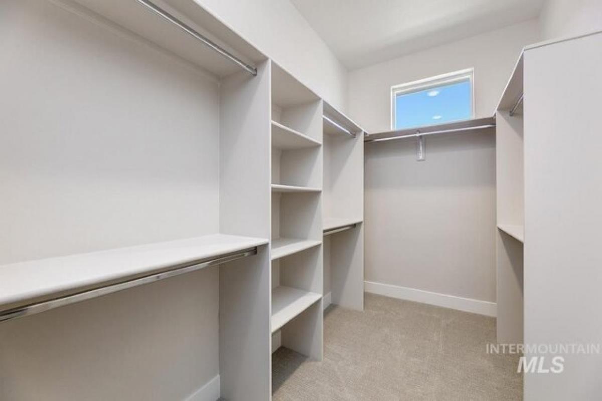 Picture of Home For Sale in Meridian, Idaho, United States