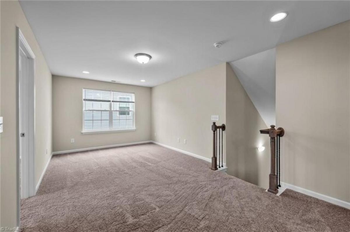 Picture of Home For Sale in Burlington, North Carolina, United States