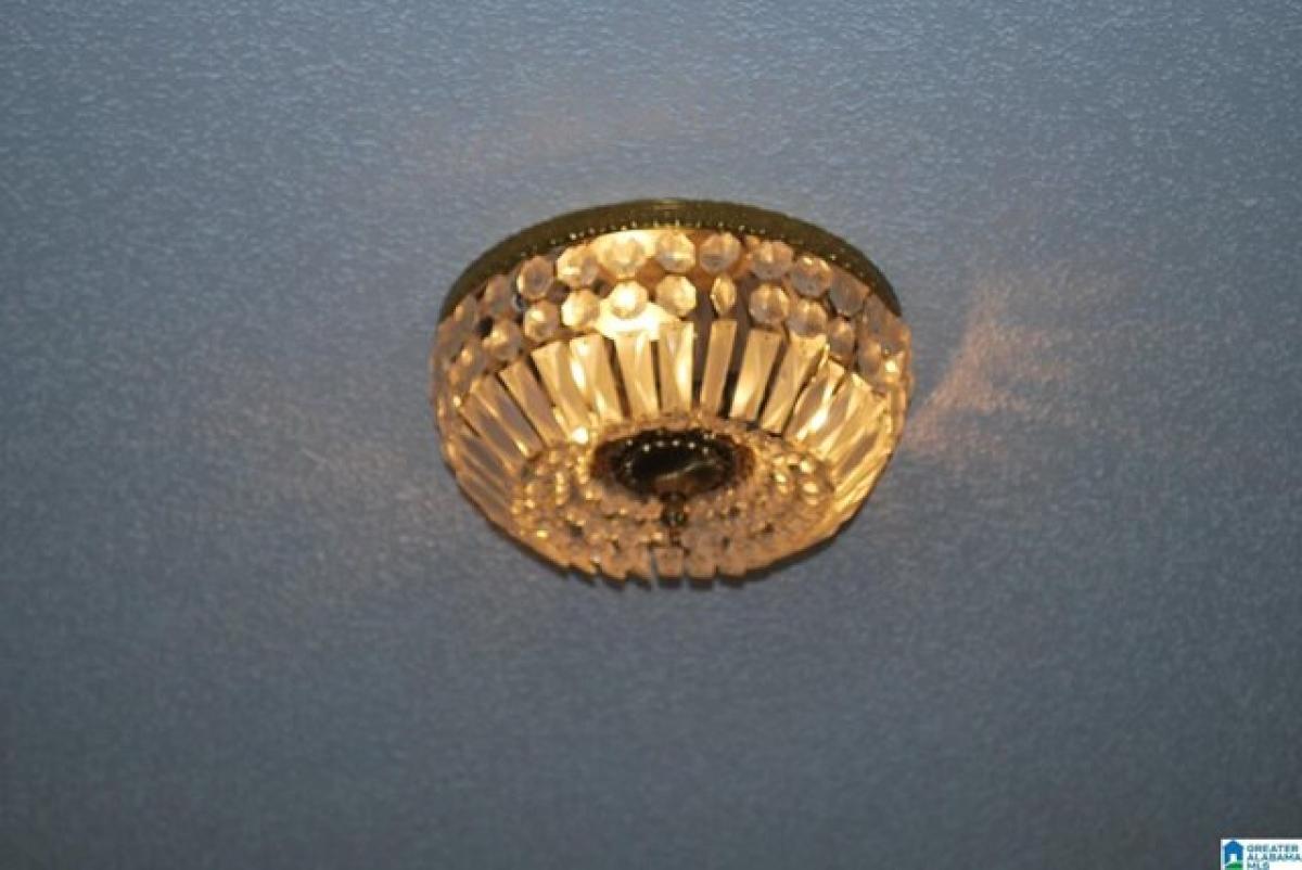 Picture of Home For Sale in Anniston, Alabama, United States