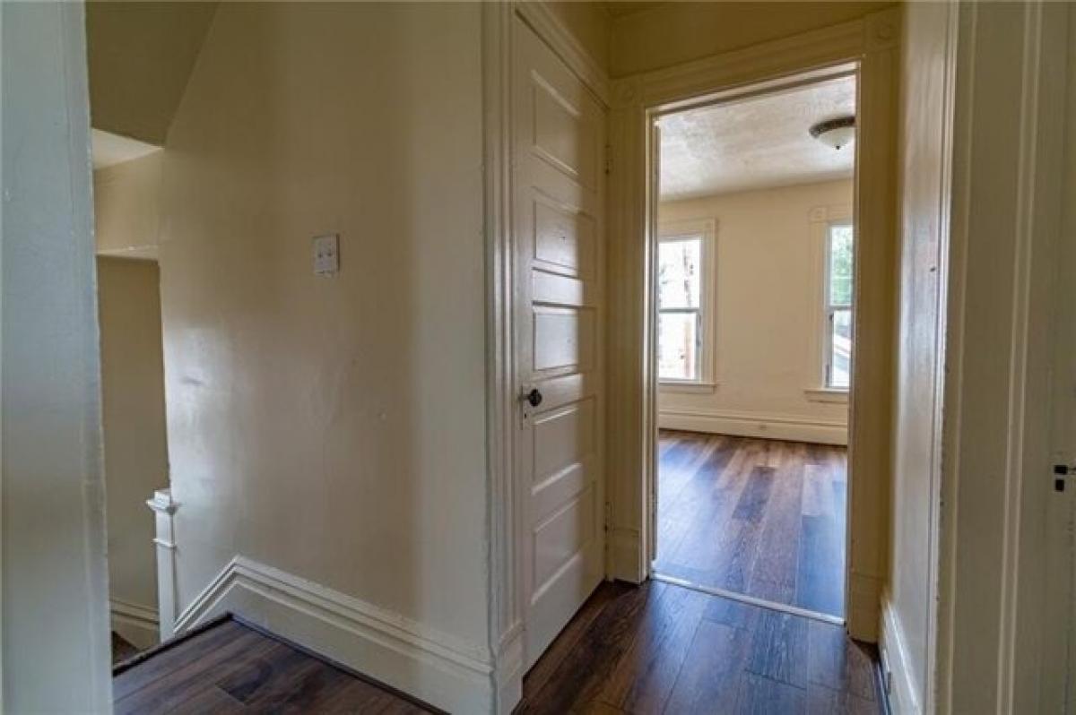 Picture of Home For Sale in Butler, Pennsylvania, United States