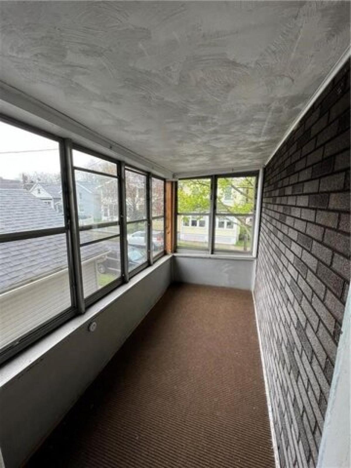 Picture of Home For Sale in Erie, Pennsylvania, United States