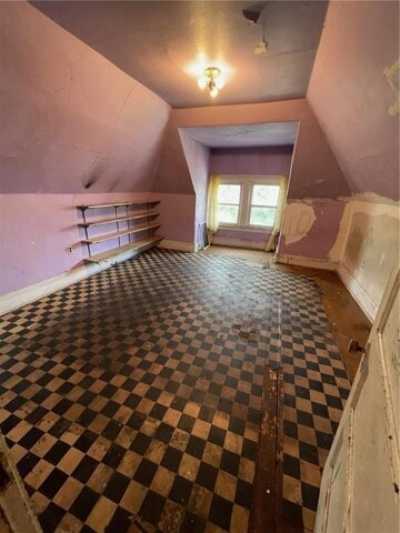 Home For Sale in Pittsburgh, Pennsylvania