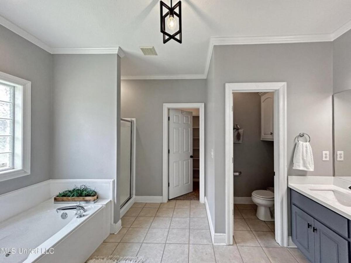 Picture of Home For Sale in Brandon, Mississippi, United States