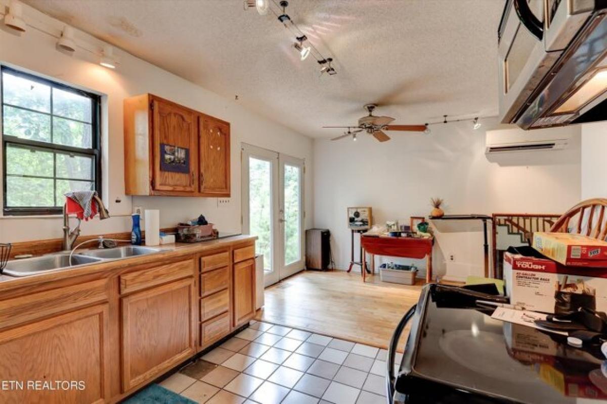 Picture of Home For Sale in Knoxville, Tennessee, United States