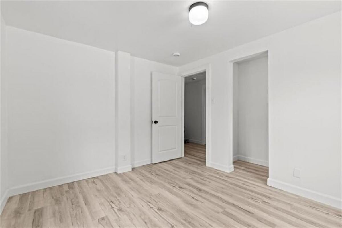 Picture of Home For Sale in Olathe, Kansas, United States