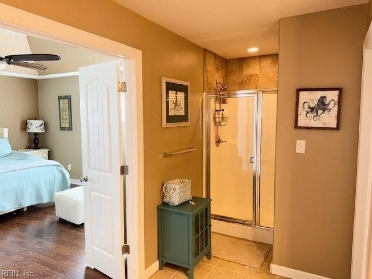 Picture of Home For Sale in Virginia Beach, Virginia, United States