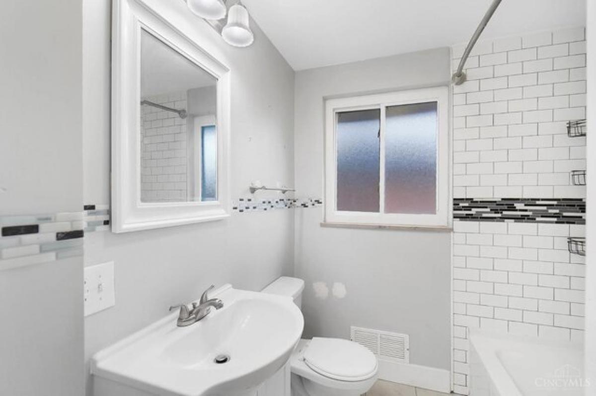 Picture of Home For Sale in Dayton, Ohio, United States