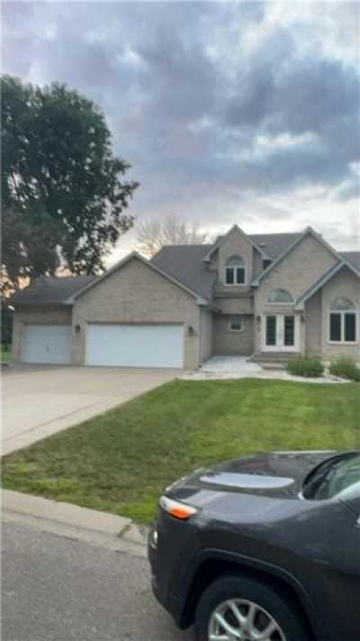 Home For Sale in Brooklyn Park, Minnesota