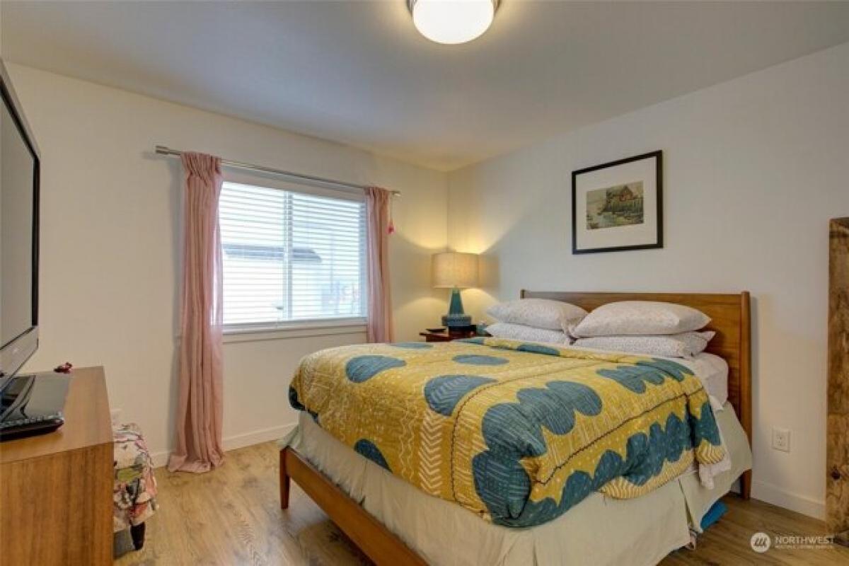 Picture of Home For Sale in Ocean Shores, Washington, United States