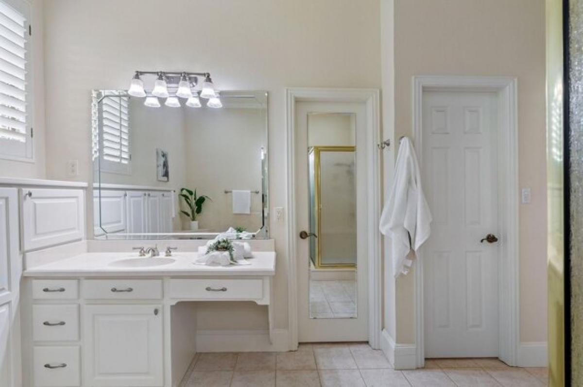 Picture of Home For Sale in Greenville, Texas, United States