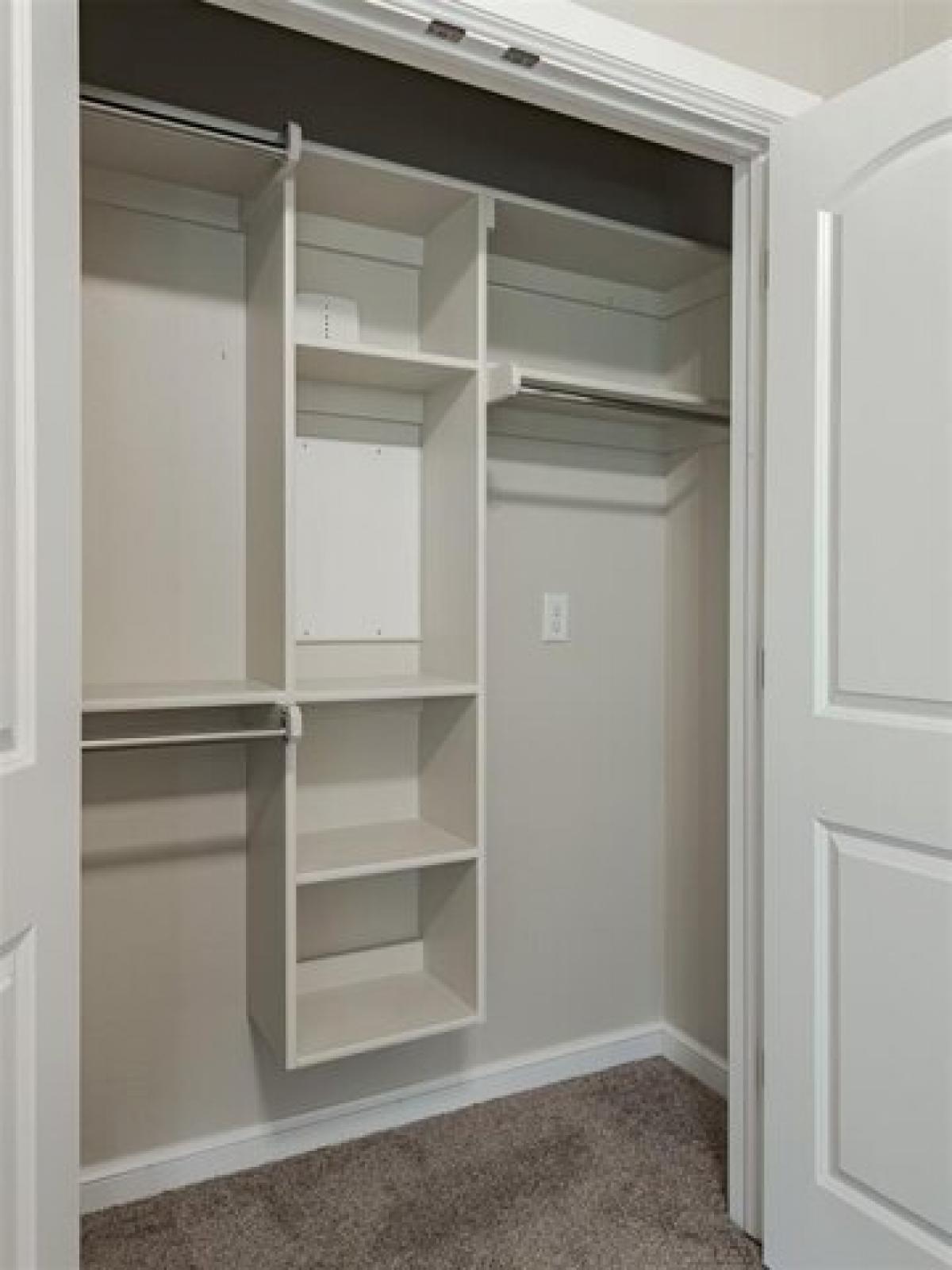 Picture of Home For Sale in Yukon, Oklahoma, United States