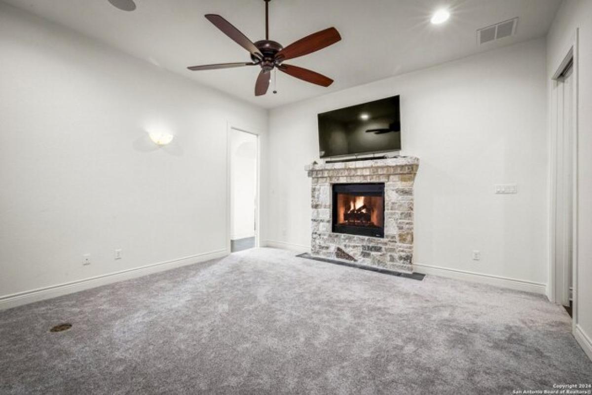 Picture of Home For Sale in New Braunfels, Texas, United States