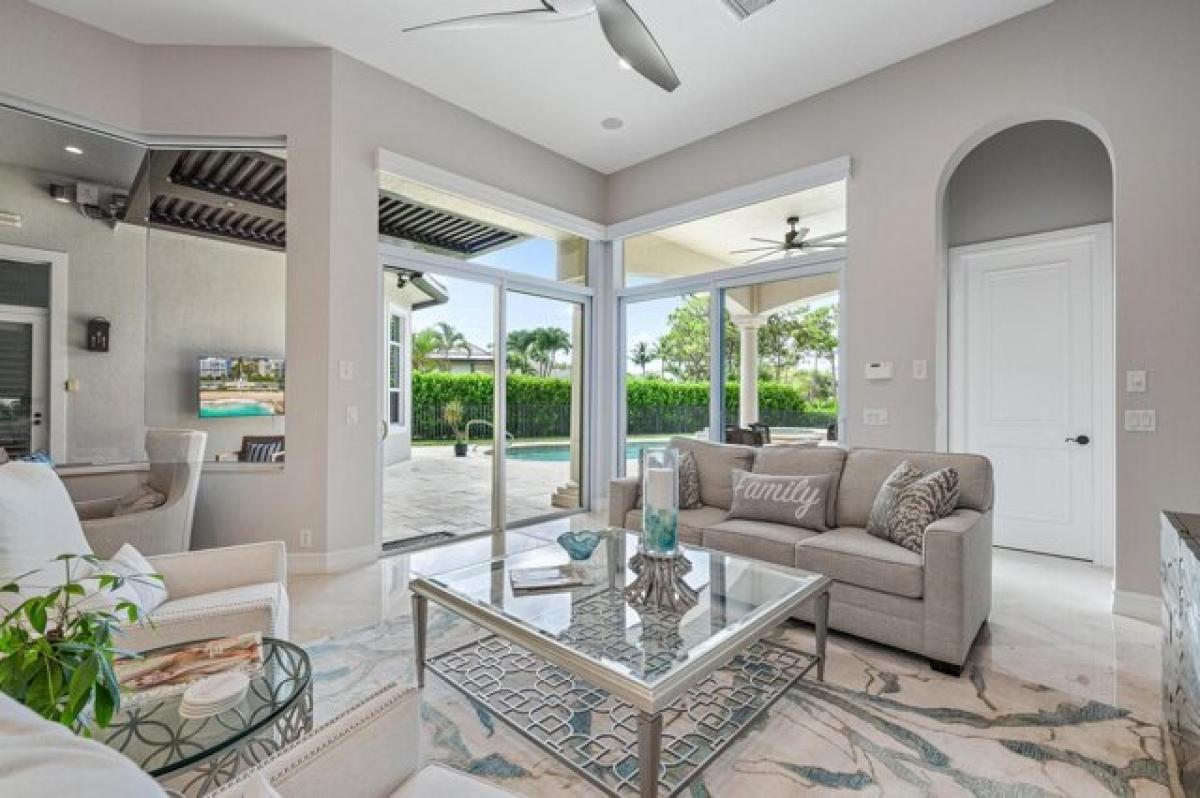 Picture of Home For Sale in Hobe Sound, Florida, United States