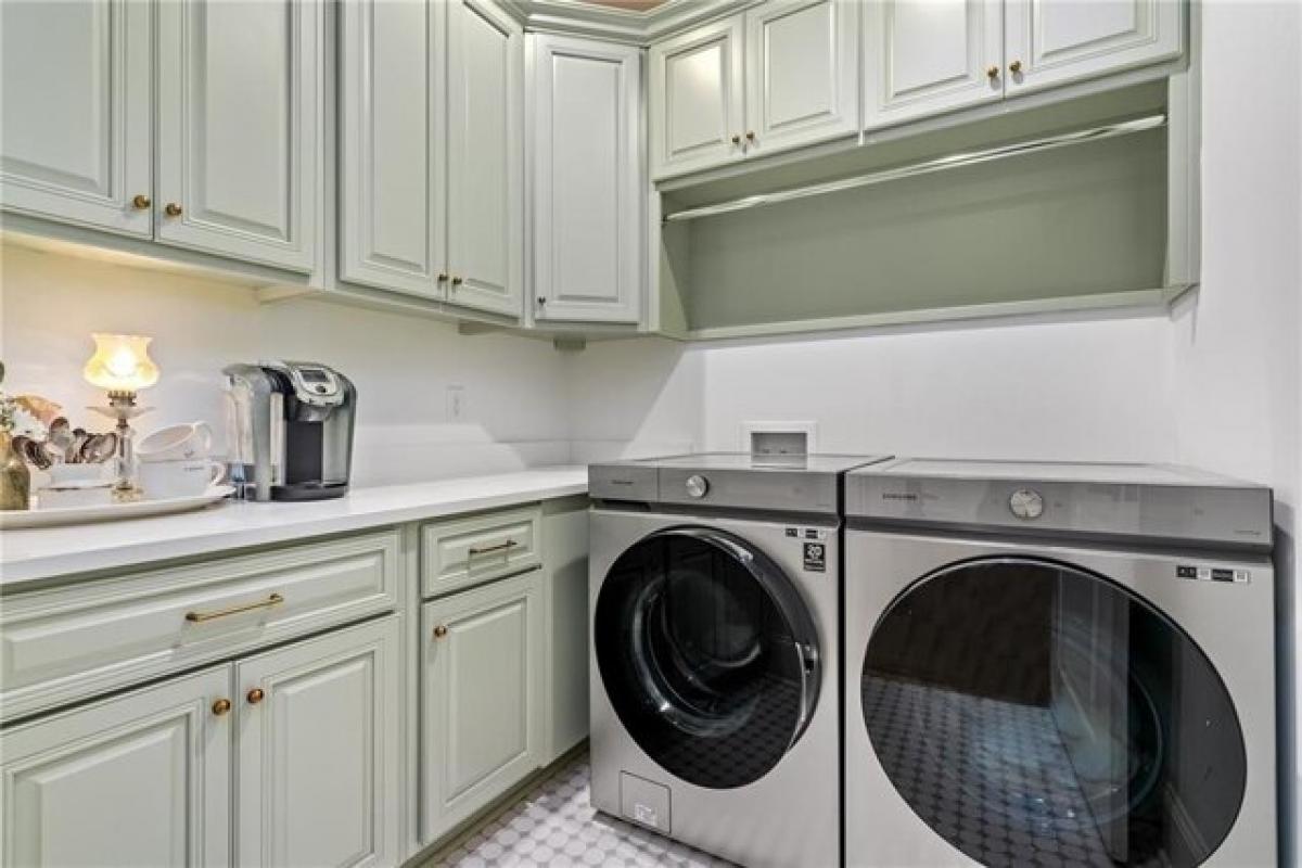 Picture of Home For Sale in Auburn, Alabama, United States