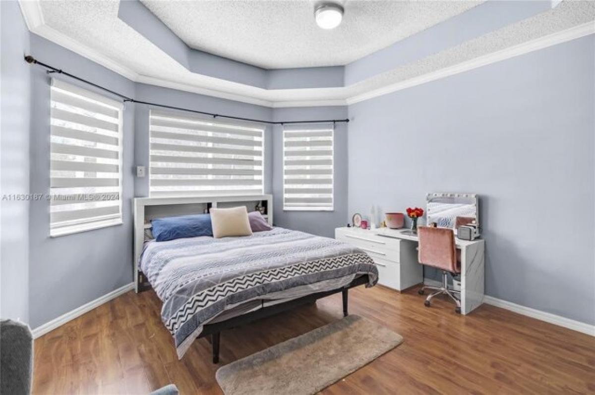 Picture of Home For Sale in Pembroke Pines, Florida, United States