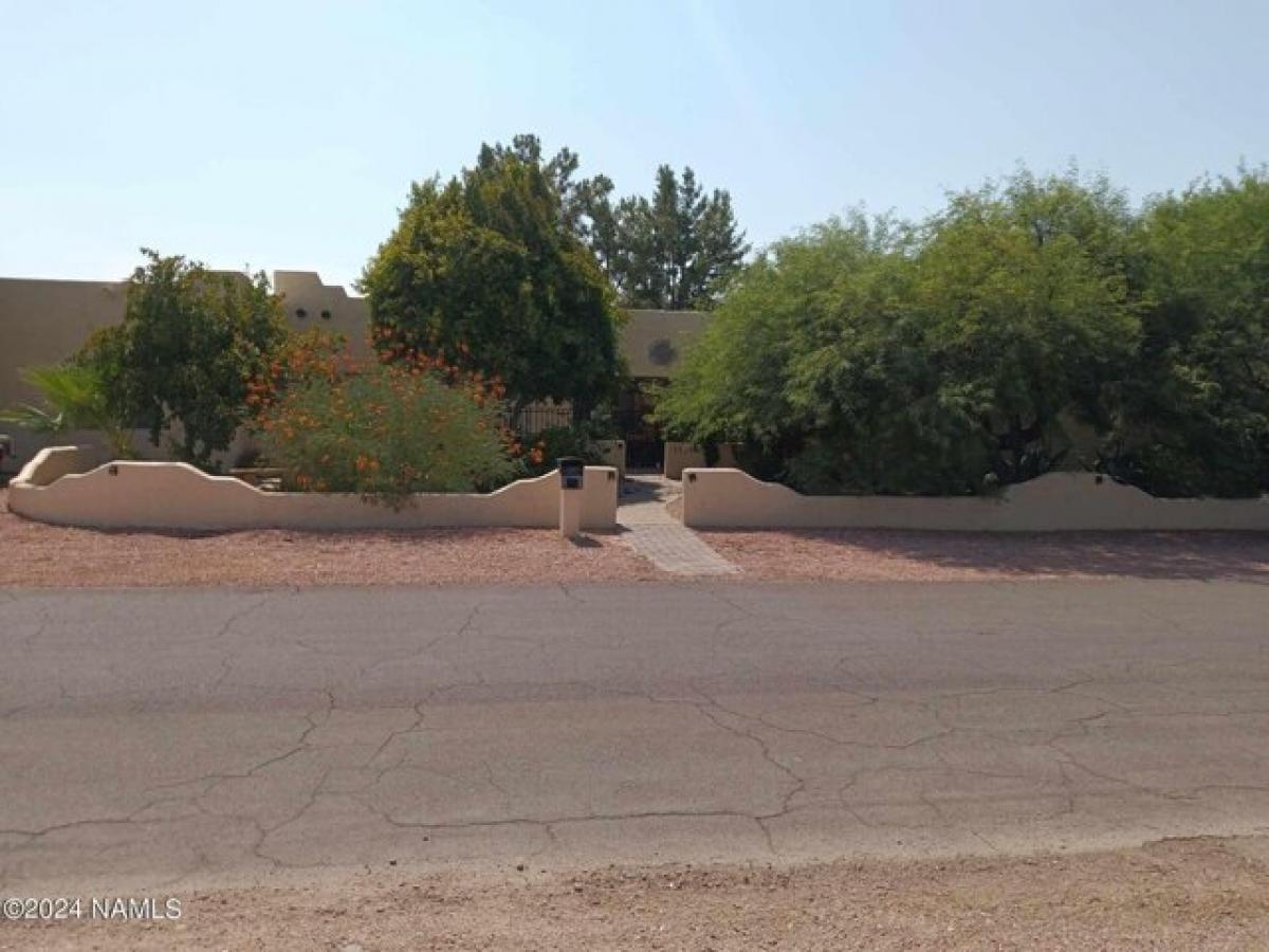 Picture of Home For Sale in Glendale, Arizona, United States