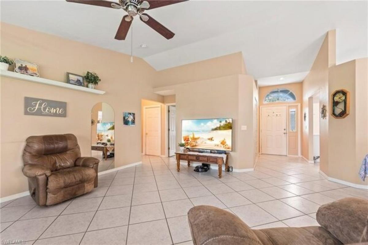 Picture of Home For Sale in North Fort Myers, Florida, United States