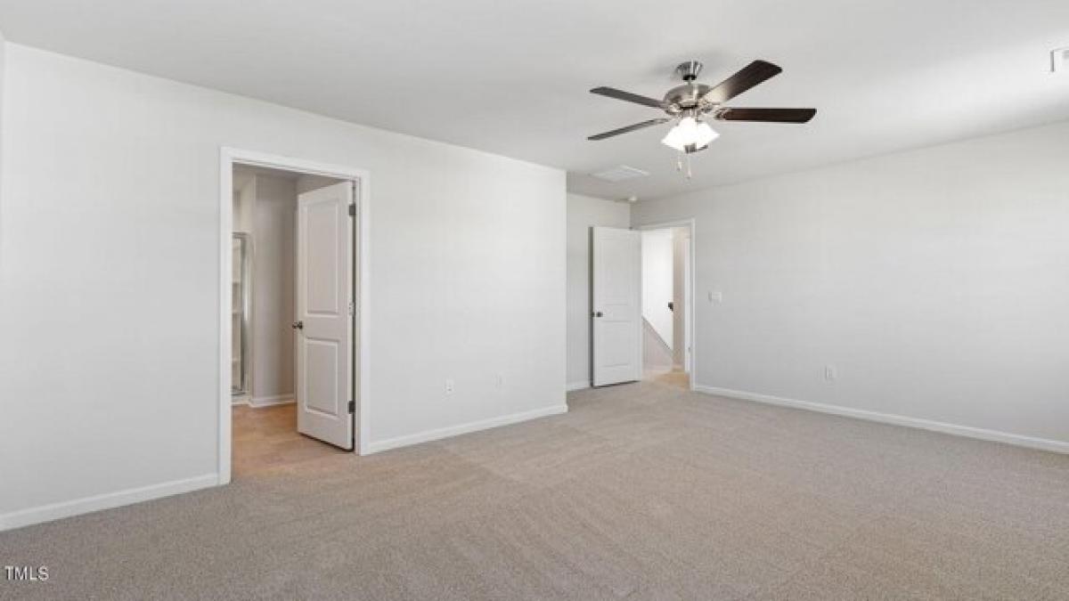 Picture of Home For Sale in Fuquay Varina, North Carolina, United States